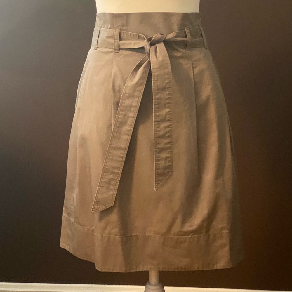 Ann Taylor detailed tan skirt
